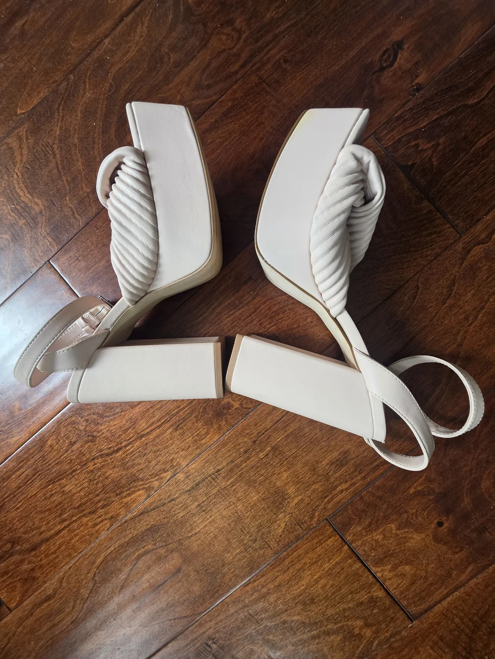 Steve Madden Ohana Cream Platform Sandals - Size 7.5